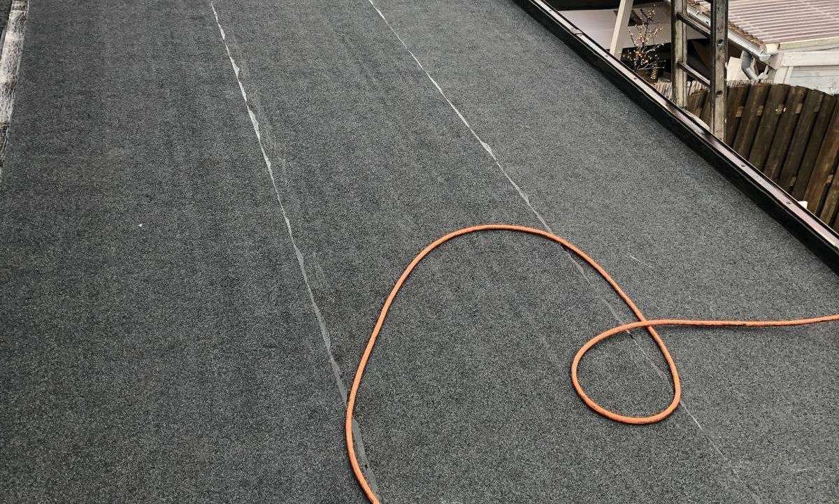 Nieuw bitumen dak aangelegd in Lemmer Nieuw bitumen dak aangelegd in Lemmer